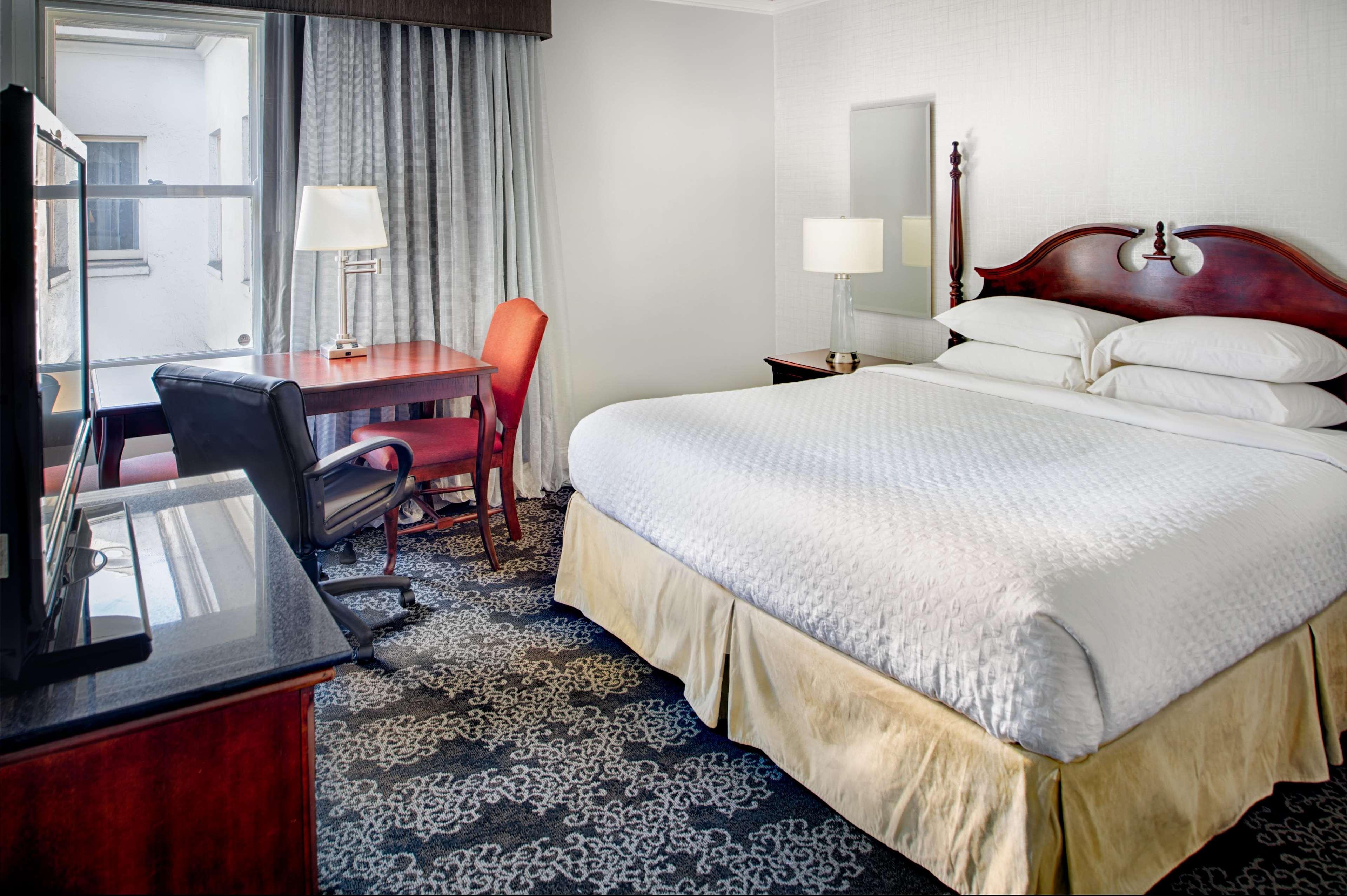 Embassy By Hilton Downtown 4*