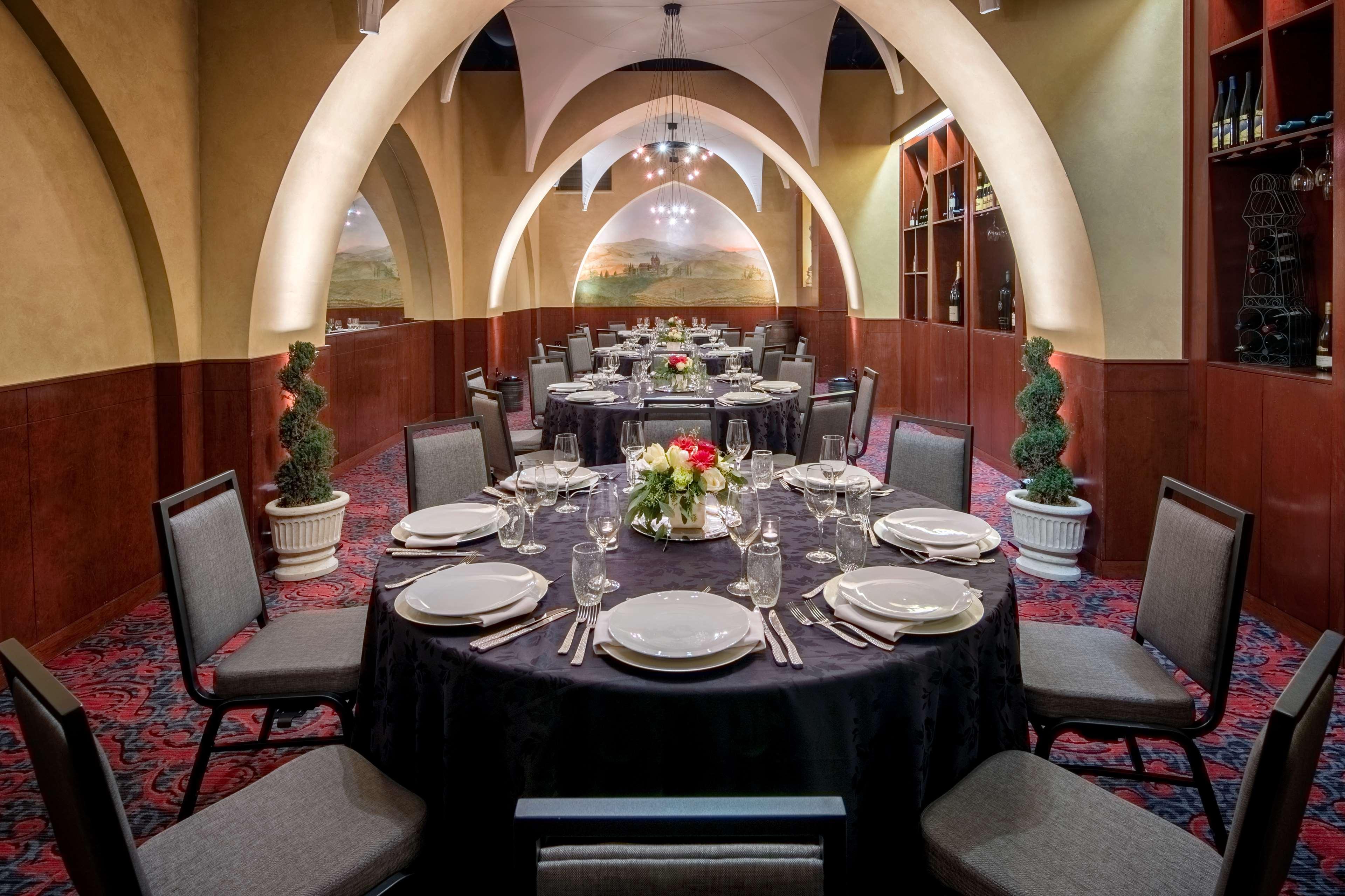 Embassy By Hilton Downtown 4*
