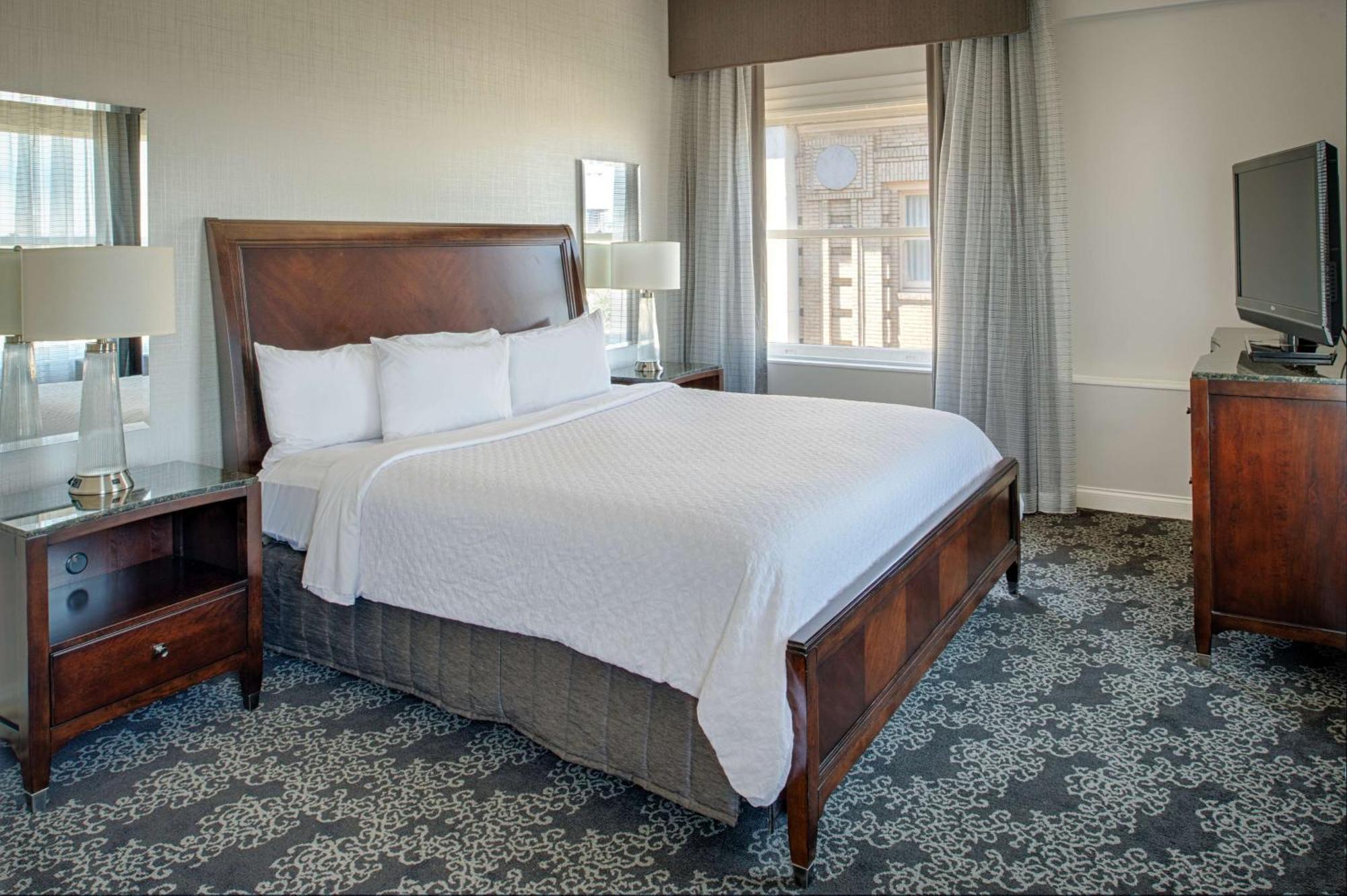 Embassy By Hilton Downtown 4*
