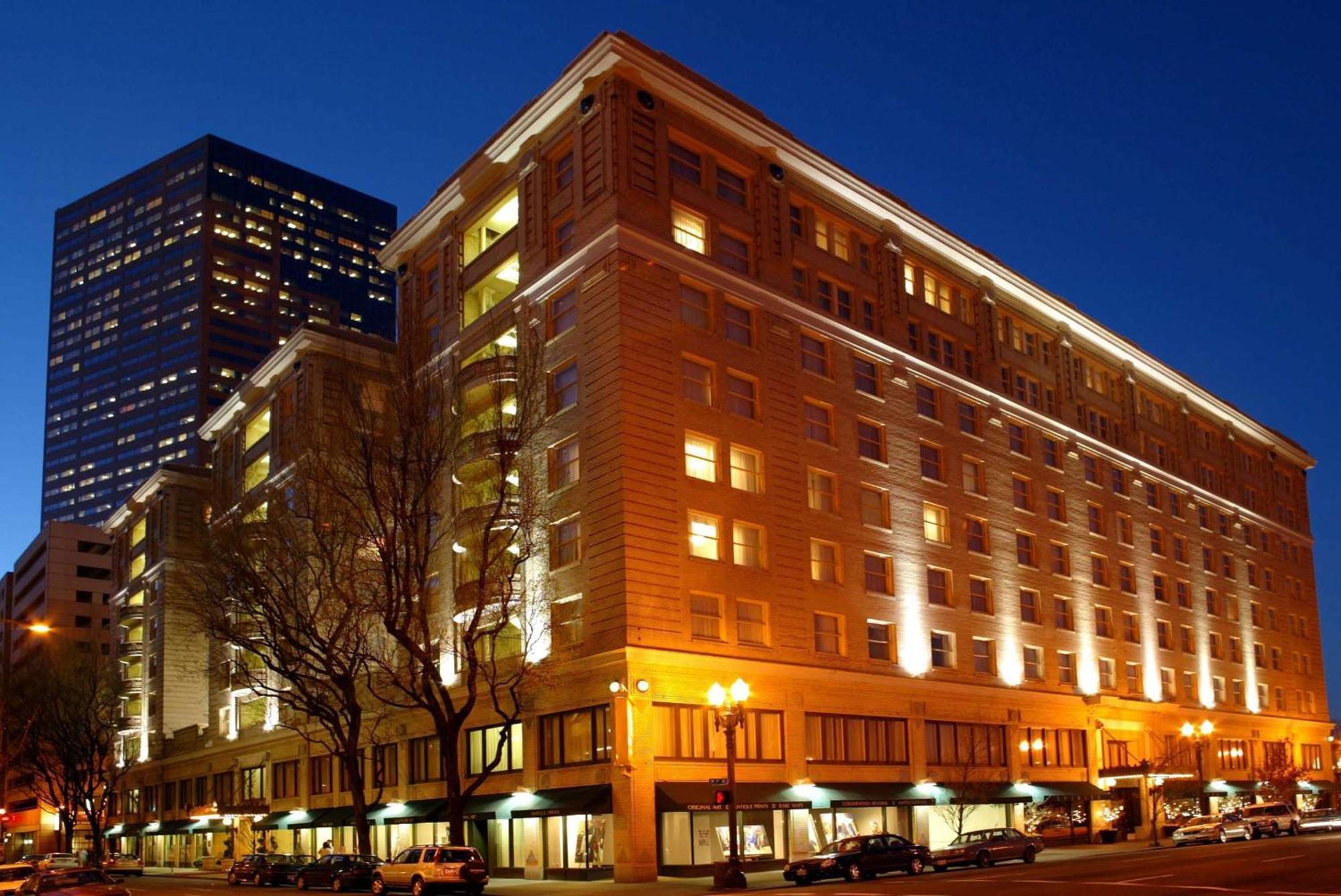 Hotel Embassy By Hilton Downtown